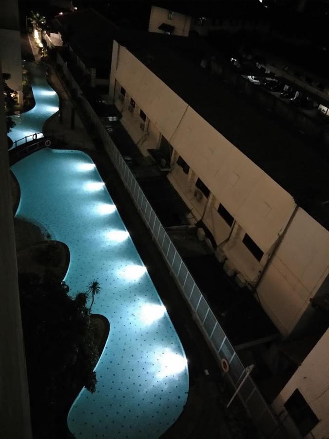 Capitol Park Minimum Stay 2 Nights Giacarta Esterno foto